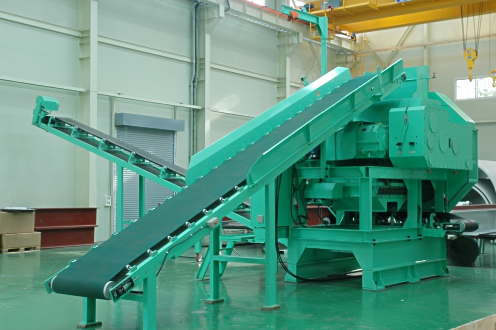 タイヤ破砕機1